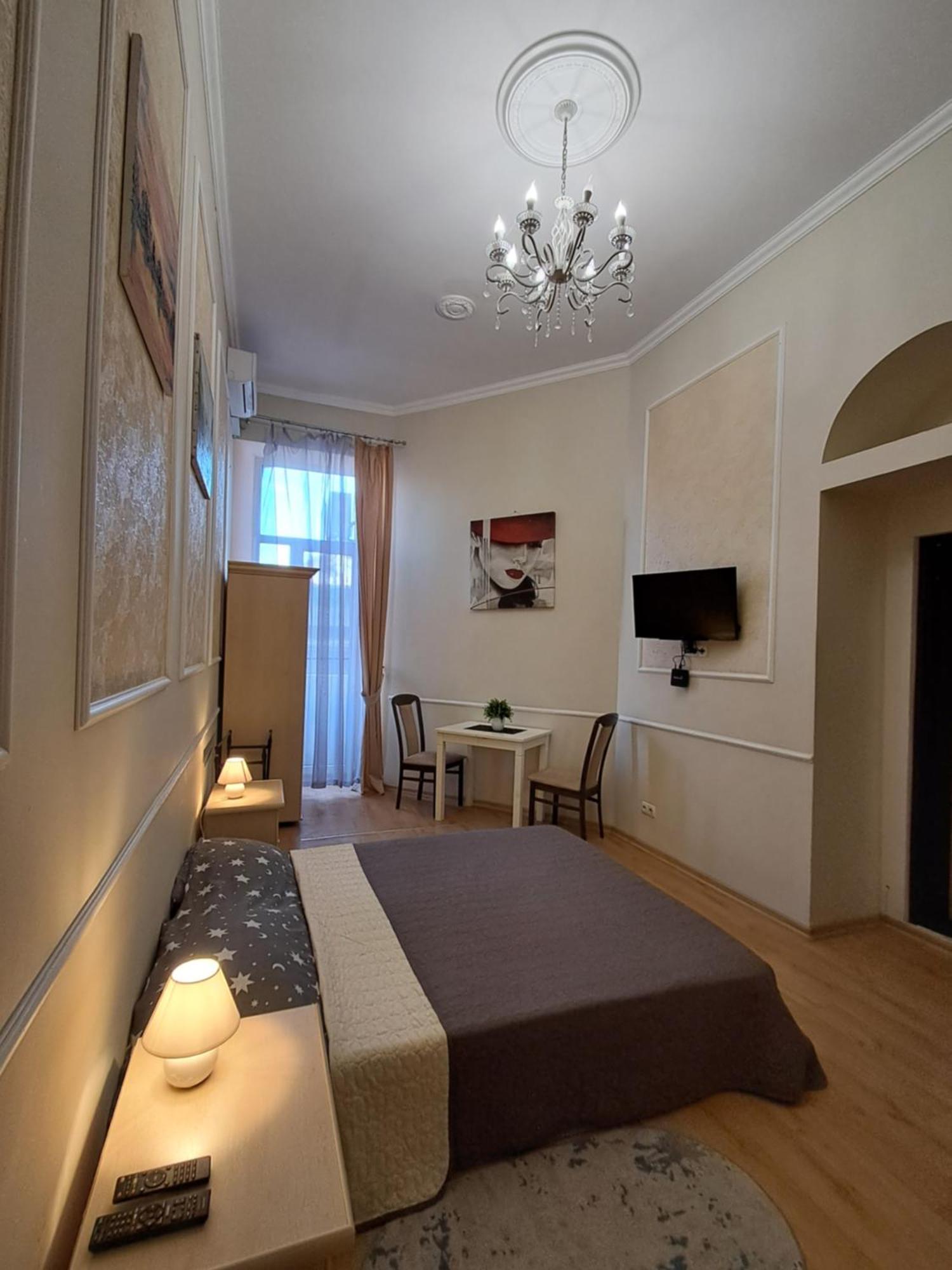 APARTMENT ON SUMSKAYA 46 